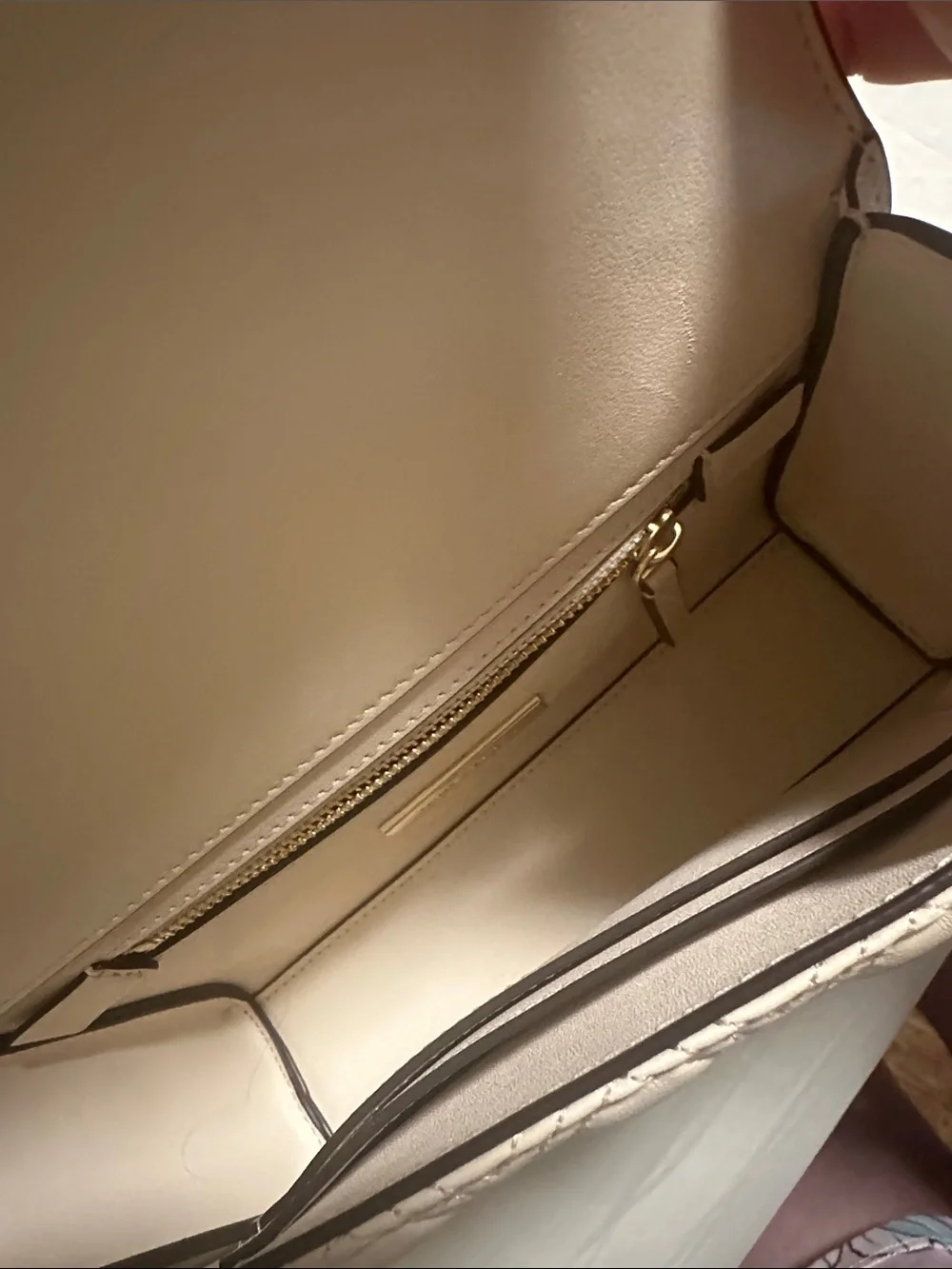 Tory Burch Fleming Convertible Shoulder Bag in Cream with gold-tone strap